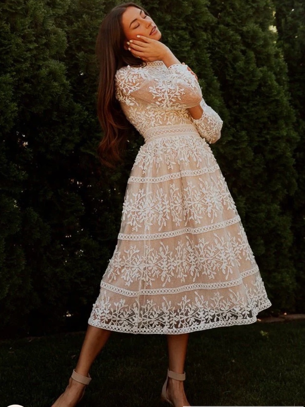 Ivy City Co. White Floral Embroidered Mesh Tiered Midi Dress XXL